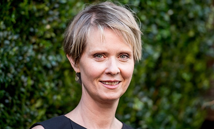 Синтия Никсон дала большое интервью: о сыне-трансгендере, бисексуальности и "Сексе в большом городе"