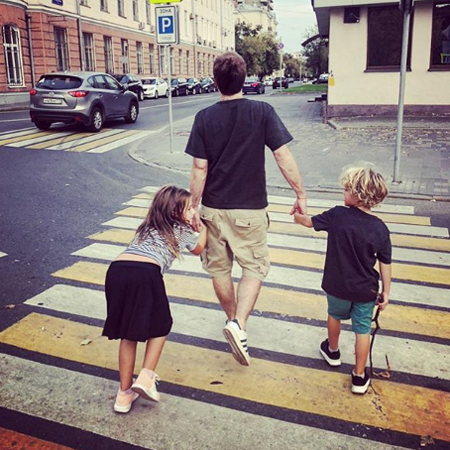 Надежда Михалкова и Резо Гигинеишвили показали фото подросших детей в честь их дня рождения Надежда Михалкова и Резо Гигинеишвили показали фото подросших детей в честь их дня рождения Дети,Дети знаменитостей