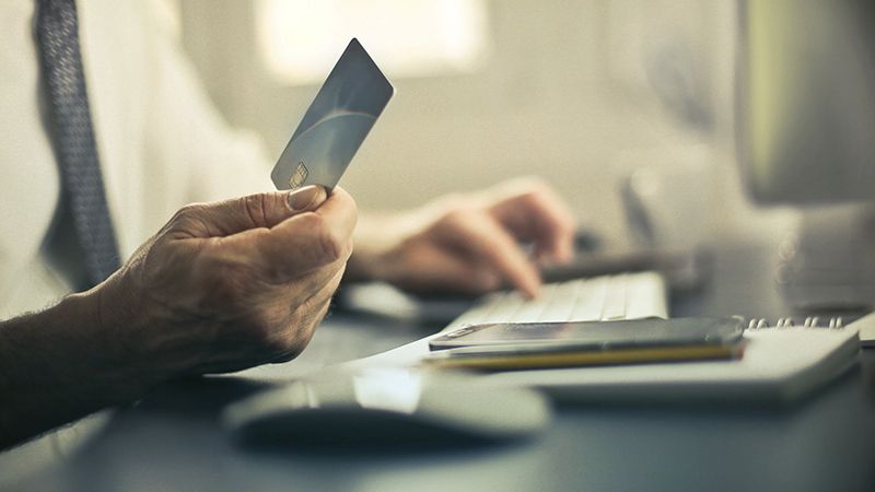 Кыргызский инвестиционно-кредитный банк перестал обслуживать карты «Мир»