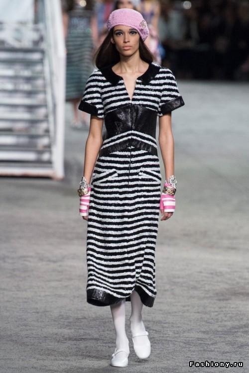 Chanel 2019 круизная коллекция Chanel 2019 круизная коллекция