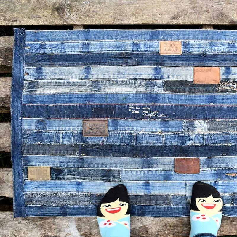 12 уникальных способов сделать стильные коврики из джинсы для дома и дачи,идеи и вдохновение