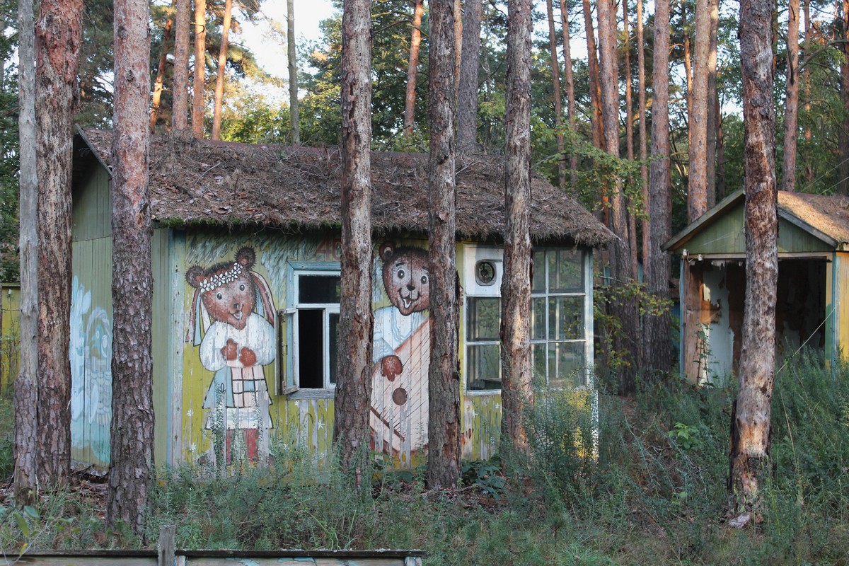 Чернобыль: взгляд изнутри Рихтер, время, лесах, сделанных, авария, инженеров, забытые, находя, Белоруссии, Украины, регионы, эвакуированные, исследует, эвакуированных, милиционеров, ученых, свидетелем, истории, советские, голосами