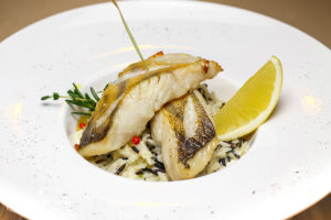 Треска под лимонно-имбирным соусом