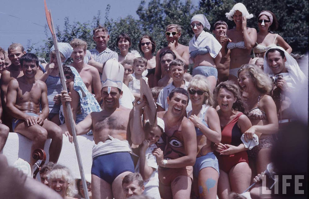 Молодые шестидесятых Молодые шестидесятых