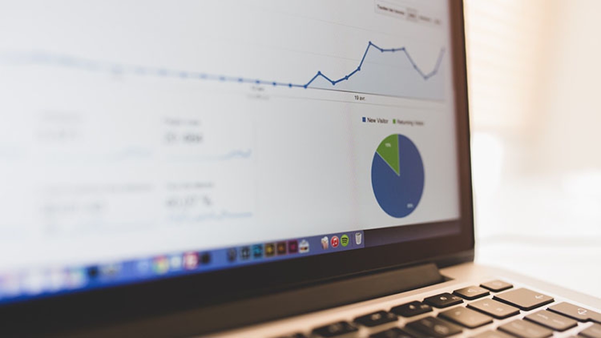 Актерам театра под управлением Меньшикова грозит увольнение по статье за прогулы Общество