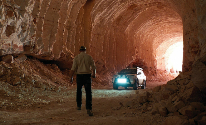 Подземные тоннели в пустыне