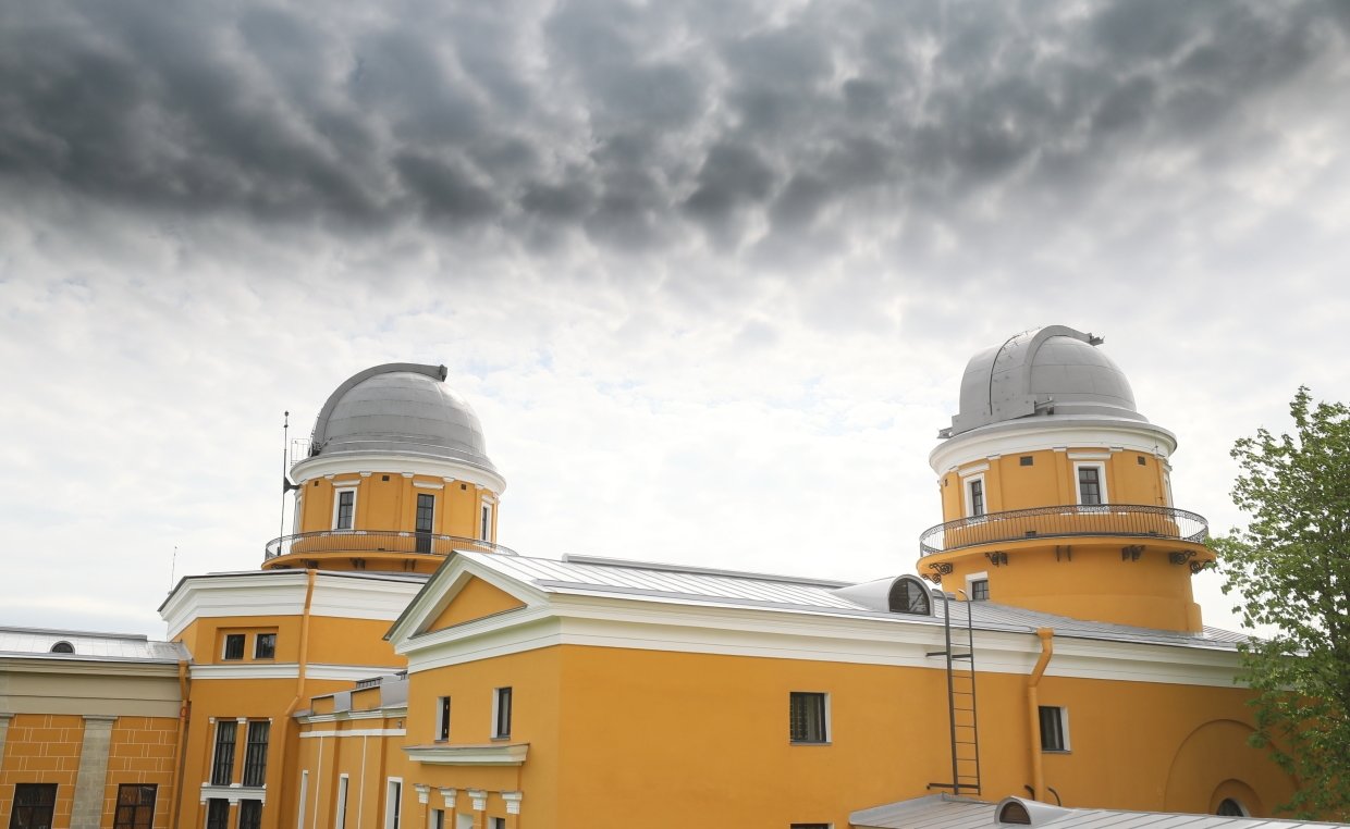 С 1990 года обсерватория входит в состав охраняемого ЮНЕСКО объекта «Исторический центр Санкт-Петербурга и связанные с ним комплексы памятников»