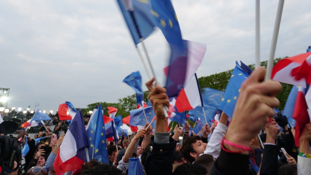 Премьер Борн сочла опасными итоги парламентских выборов во Франции