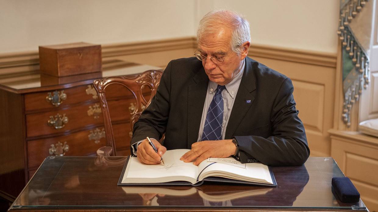 Глава евродипломатии Боррель обсудил со Столтенбергом ситуацию на Украине