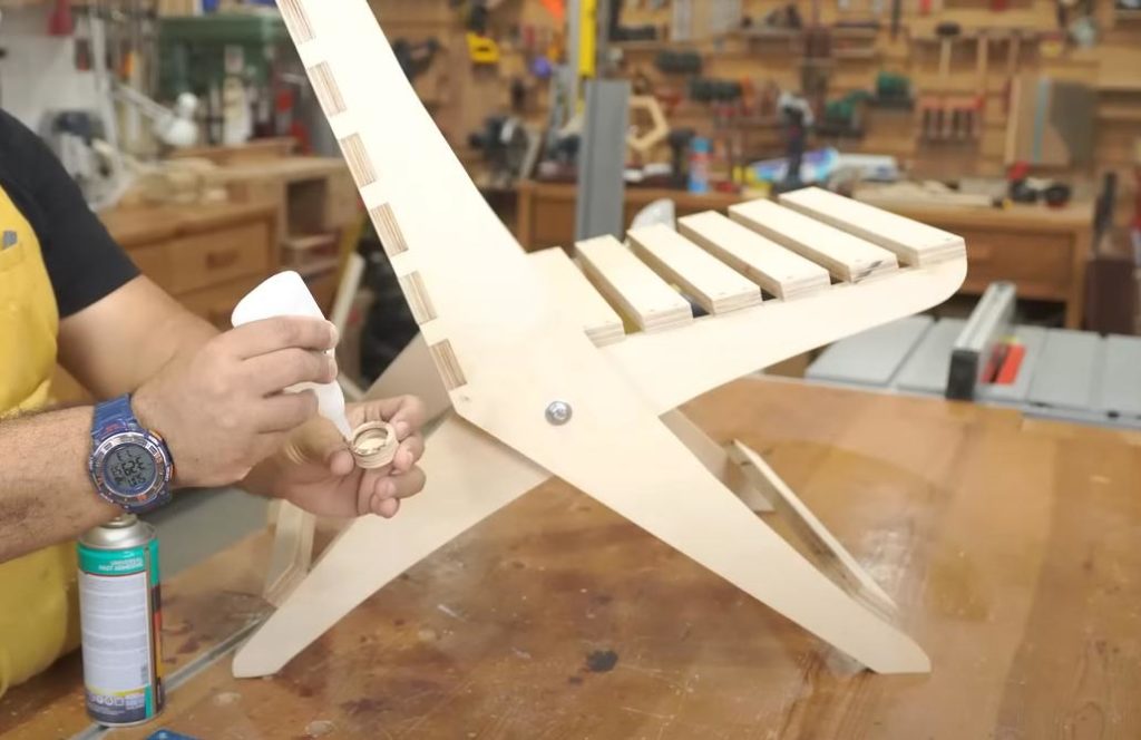Отдыхай сидя: как сделать складной стул из фанеры
