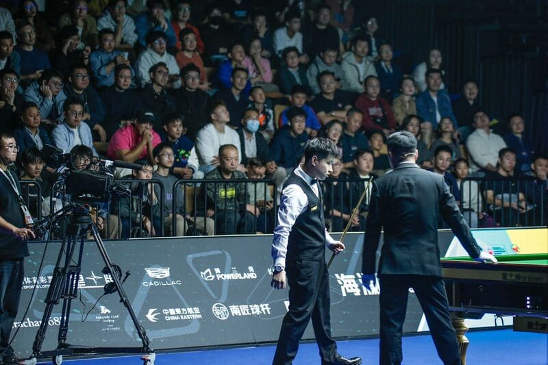 Чжао Синьтун сделал превосходные брейки на пути к победе над Брауном (фото: WST)