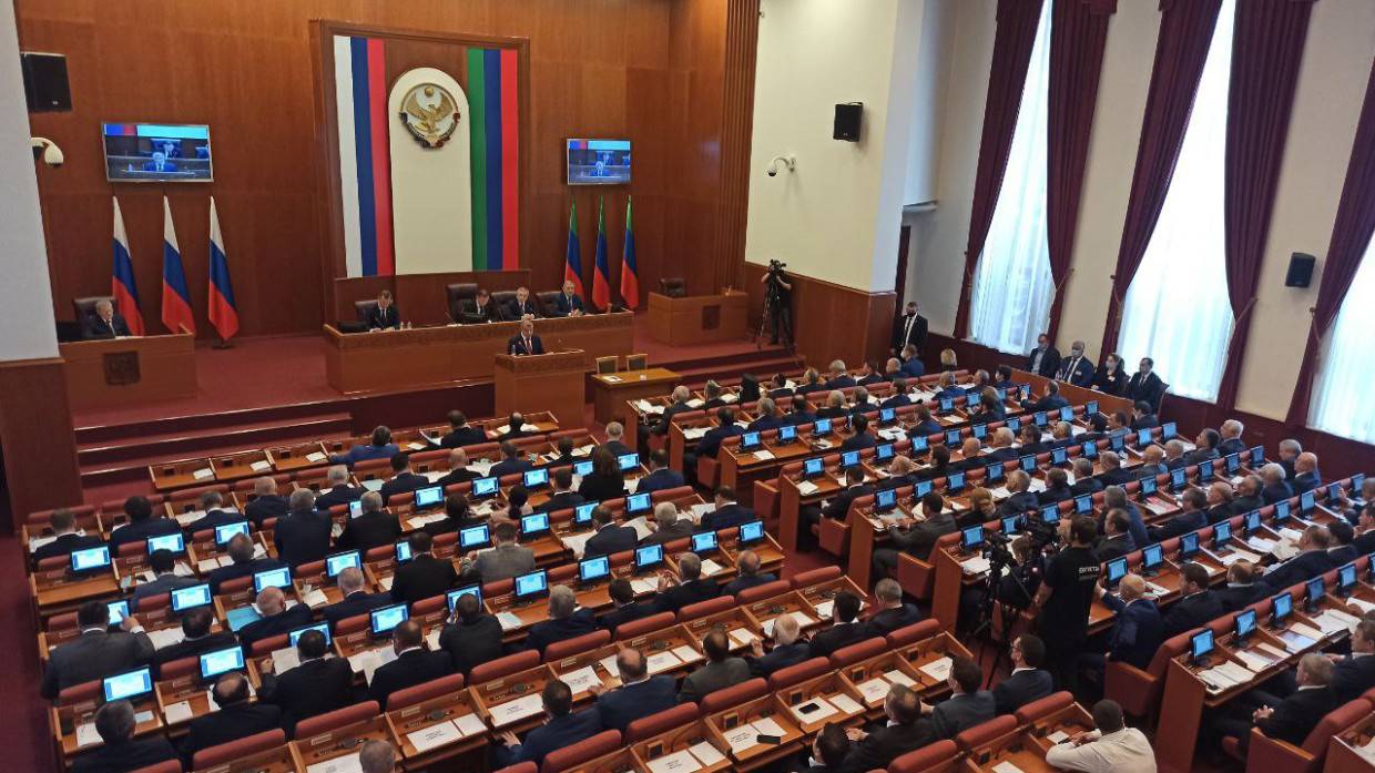 Депутаты дагестанского парламента избрали Меликова главой республики