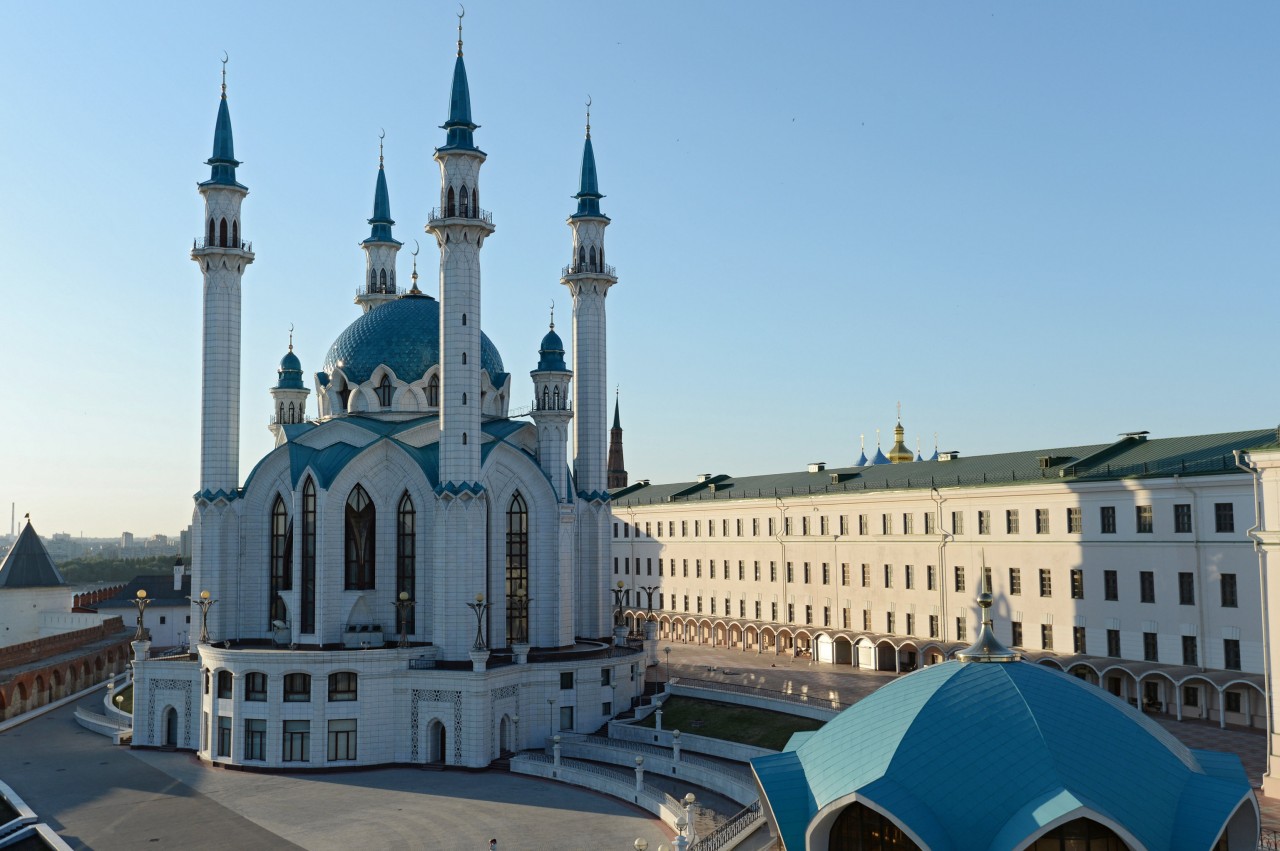 Город третья столица. Кул Шариф столица Татарстана. Казань столица Татарстана для детей. Казань 3 столица. Мечеть кул-Шариф в Казани фото.