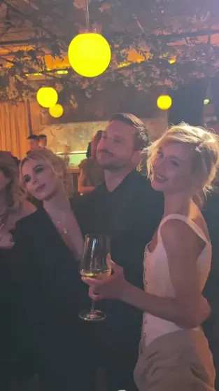 Платье с корсетом, Ксения Собчак, Пелагея, Сергей Лазарев и Николай Басков среди гостей: Полина Гагарина отметила 39-летие Гагарина, Полина, дочерью, Сергей, рождения, которым, Собчак, Полины, певиц, замужем, Лазарев, дважды, престижного, годуГагарина, профессионалов, Голоса, конкурса Singer аналог, вокального, азиатского, актёра