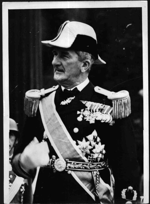 Странный диктатор Антониу ди Салазар Странный диктатор Антониу ди Салазар история