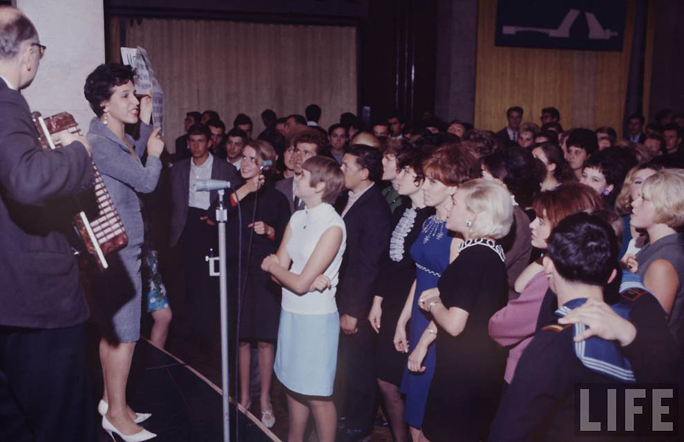 Молодые шестидесятых Молодые шестидесятых