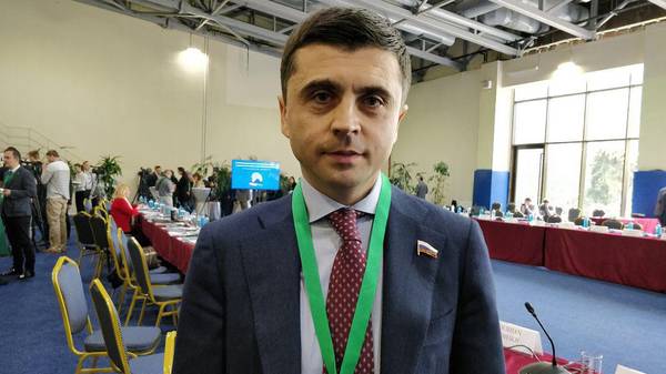 Политэксперт Бальбек: Крым не нуждается в советах Украины по вопросам внутренней политики
