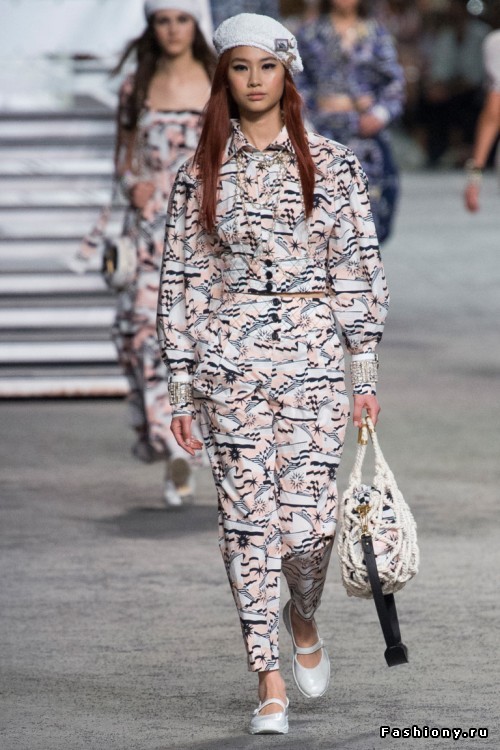 Chanel 2019 круизная коллекция Chanel 2019 круизная коллекция