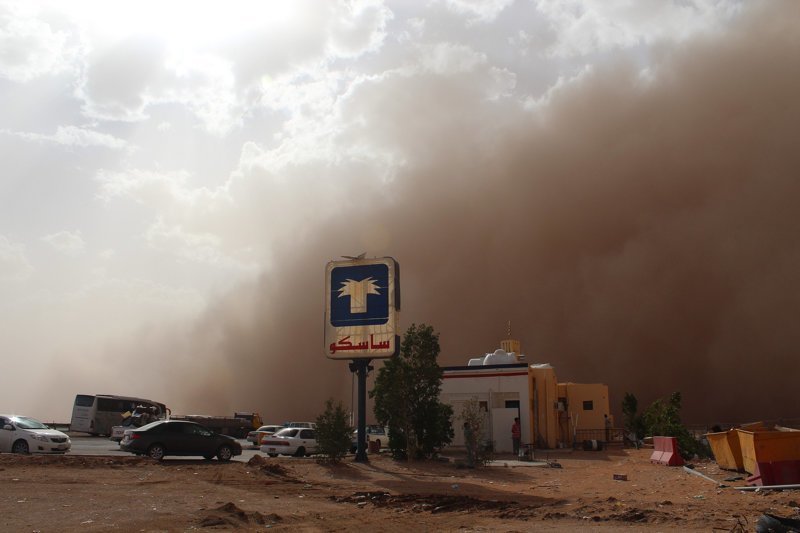 Песчаные бури наступают на города: 30 эффектных снимков разгула стихии катаклизм, красиво, природные явления, пыль, пыльная буря, эстетика