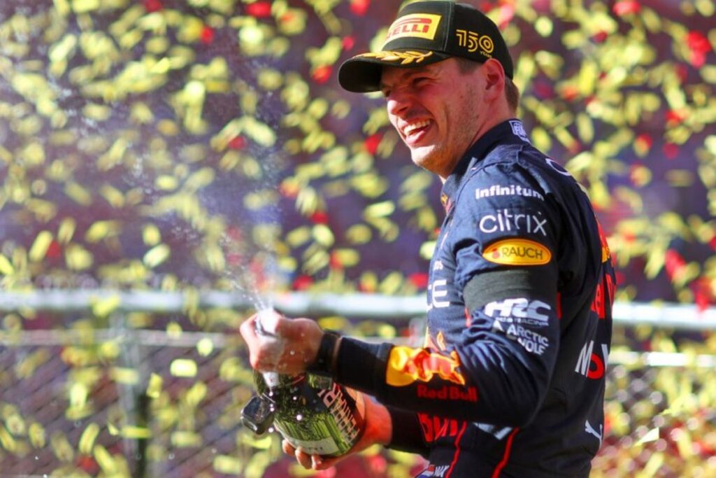 Чемпион «Формулы-1» Ферстаппен высказался об уходе из Red Bull