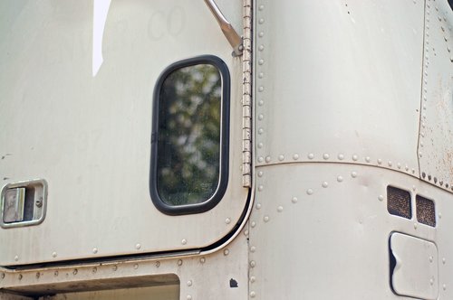 Никогда мы не будем братьями: почему водителям грузовых и легковых автомобилей трудно дружить? Никогда мы не будем братьями: почему водителям грузовых и легковых автомобилей трудно дружить? авто и мото,автоновости