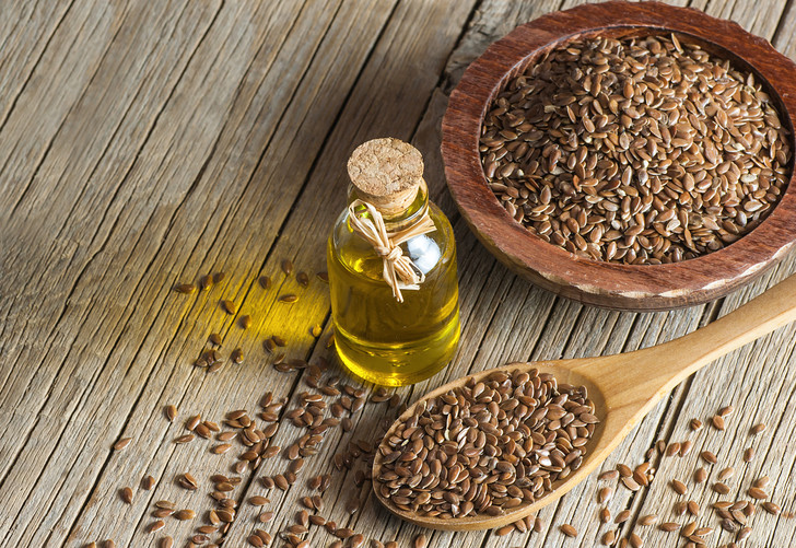 Народная медицина: как заваривать семена льна для похудения, здоровья желудка и волос