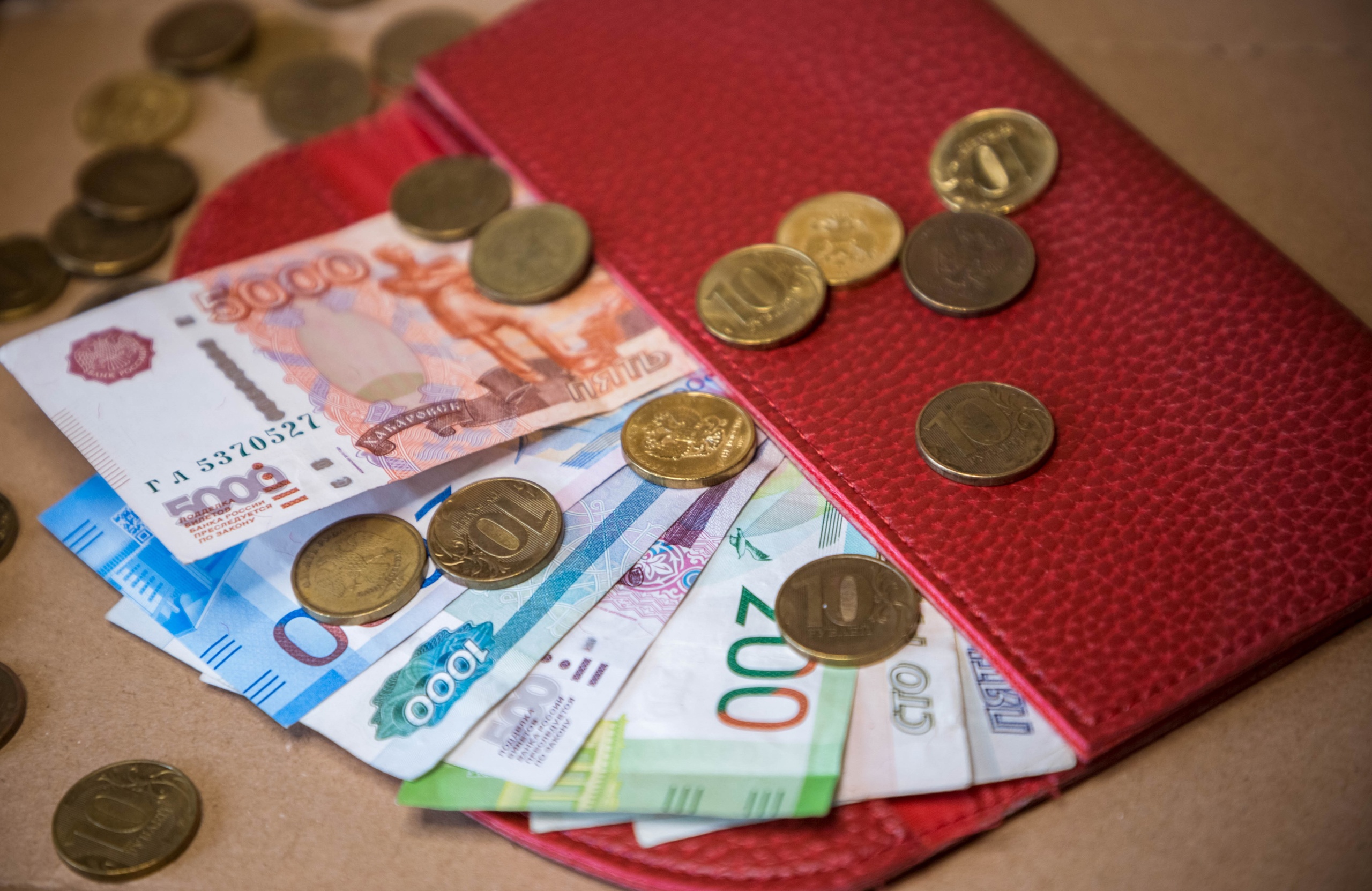 Прокуратура помогла жительнице Тверской области вернуть похищенные мошенником деньги