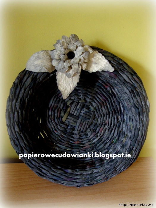 Плетение из газет - объёмная вазочка для фруктов плетение из газет