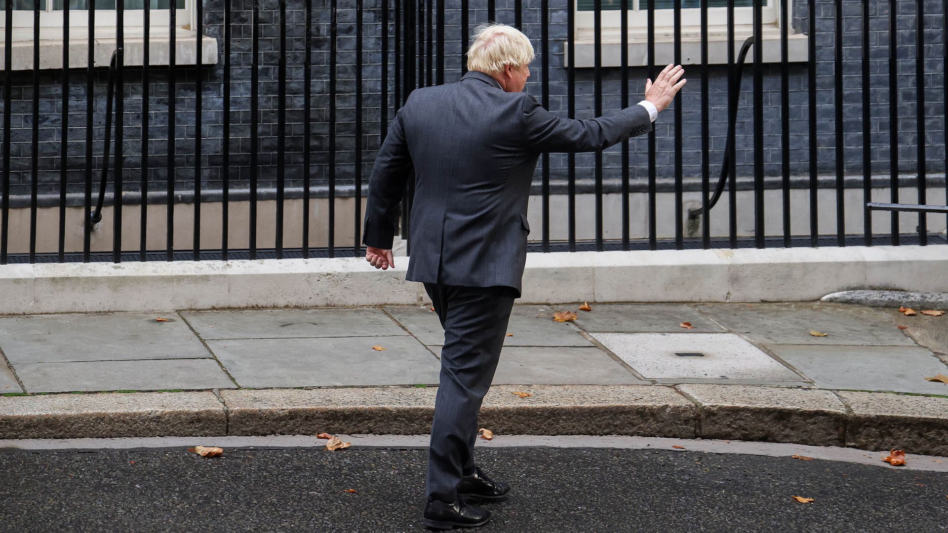 Daily Mail: после отставки Джонсон стал лучше выглядеть и занялся любимыми хобби