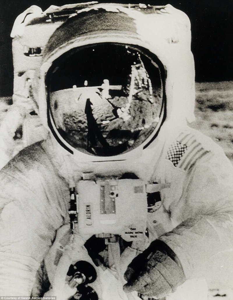 Базз Олдрин на поверхности Луны. Фотография сделана Нилом Армстронгом Apollo, gemini, nasa, Программа Меркурий, космические запуски, космические миссии, космос, фотоархив