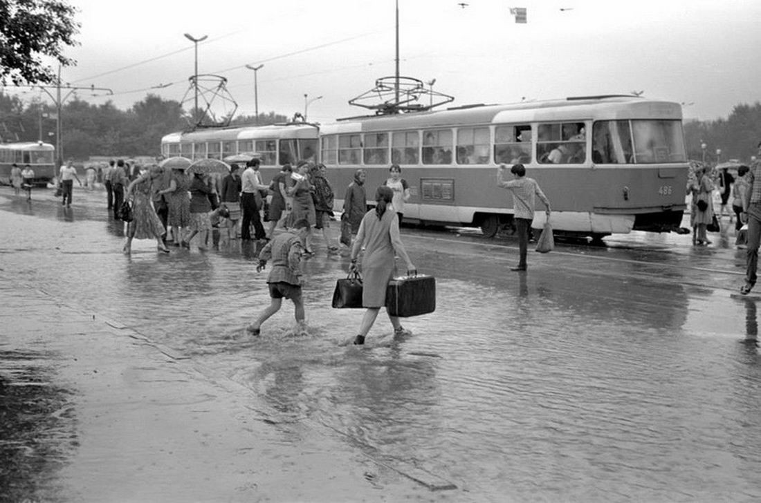 1980 1990 год. Свердловск в 1990 году. Свердловск 80-х. Екатеринбург в 80-е годы. Свердловск 1990-е.