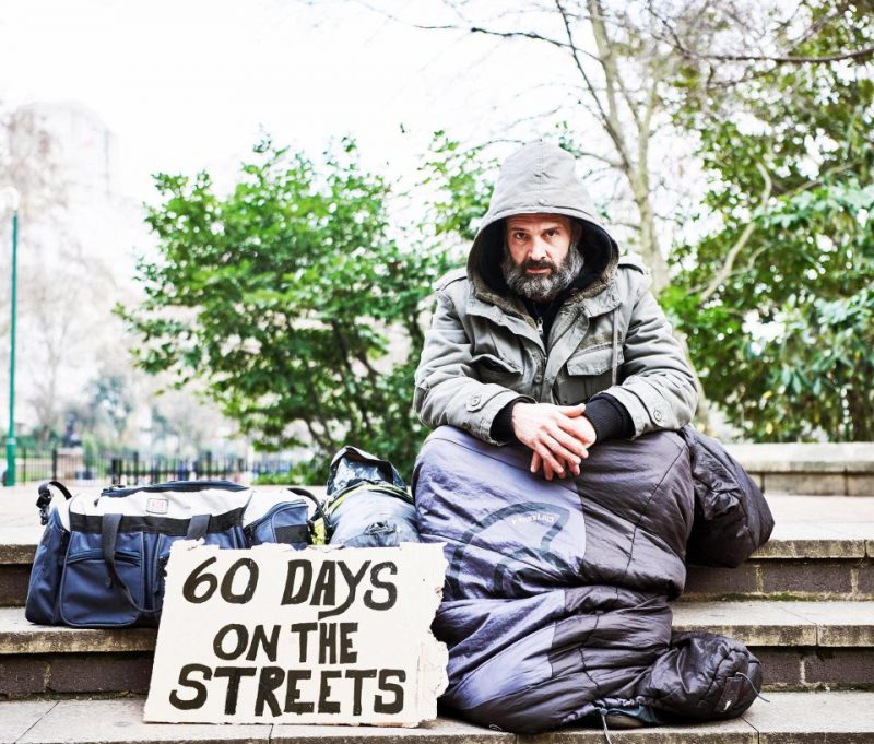 Богатые нищие: мужчина прожил 2 месяца на улице и открыл для себя все преимущества бездомной жизни Великобритании, улице, нищим, жизнь, всего, рублей, фунтов, бомжа, оказаться, путешественник, улицах, прохожие, выяснил, заядлый, милостыню, бездомные, удивляет, живущие, легкостью, принимают