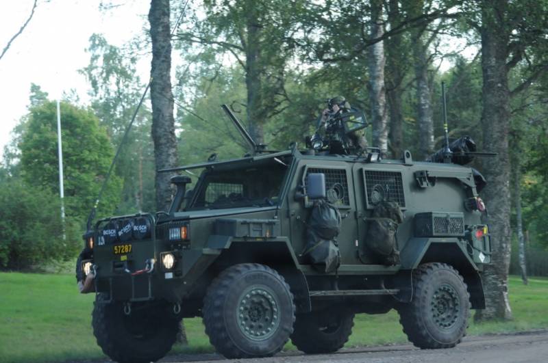 Артиллерия, бронетехника и армейская авиация Финляндии армия,оружие
