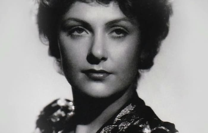 Как вице-мисс Россия — 1936 спустя 95 лет после эмиграции посетила родину Как вице-мисс Россия — 1936 спустя 95 лет после эмиграции посетила родину Заморские звезды