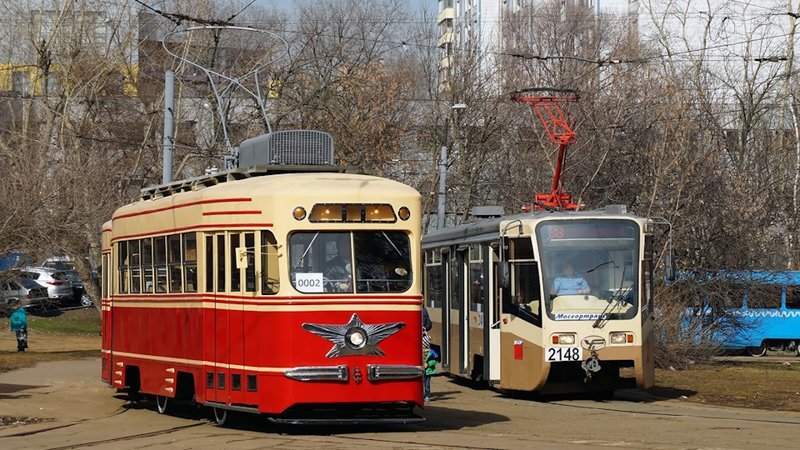 Вместе с правнуком — усть-катавским 71-619А, в народе — КТМ-19 вагон, прошлое, реанимация, трамвай, факт