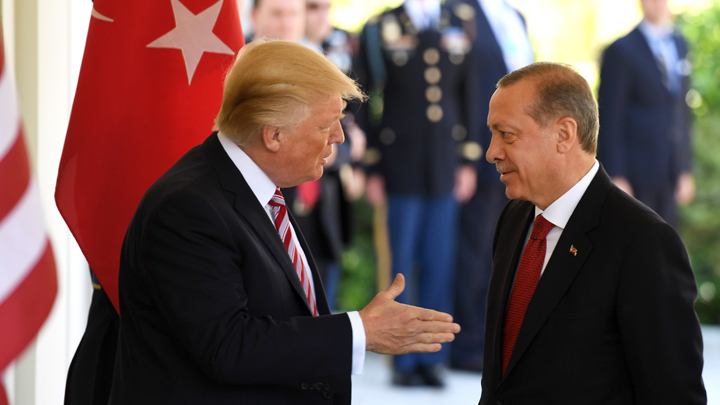 "А ещё они называли тебя земляным червяком": США натравливают Эрдогана на Путина геополитика