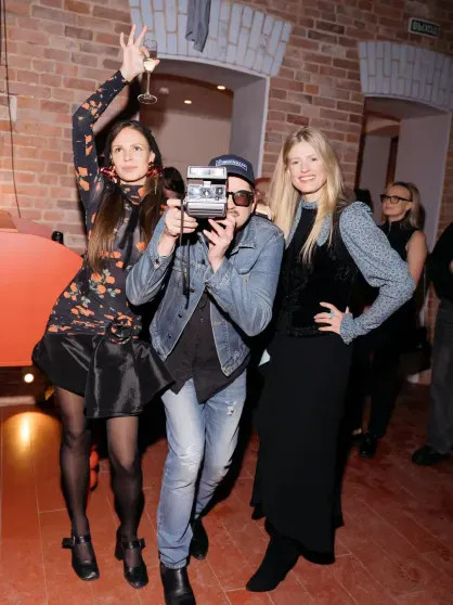 Софья Эрнст посетила вечеринку в Москве instagram (инстаграм),социальная сеть,г,Москва [1405113],елизавета эрнст,исток,дом культуры,Константин Эрнст,Прохор Шаляпин,Софья Эрнст,Тина Кузнецова,юлия журавлева