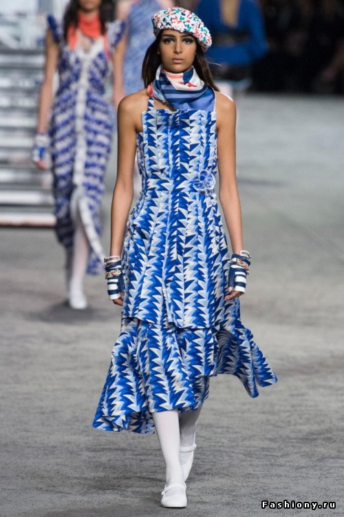 Chanel 2019 круизная коллекция Chanel 2019 круизная коллекция