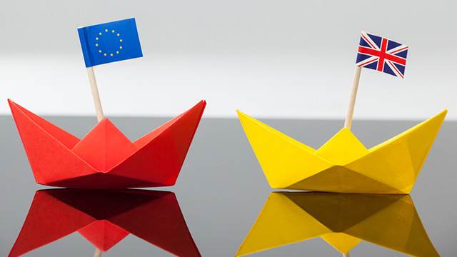 Завеса для тонущего корабля британской политики. Анатолий Вассерман