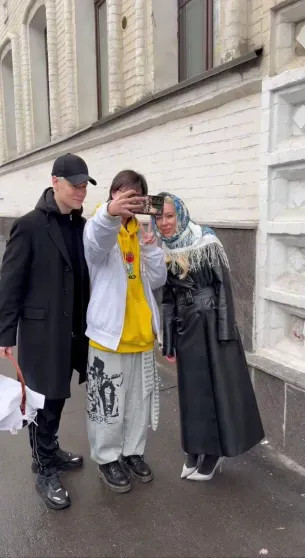 Шаман и Екатерина Мизулина показали, как готовятся к Пасхе Екатерина, Мизулина, Шаман, куличи, МизулинаШаман, Шамана, женат, Мартыновой, видео, Мизулиной, ШаманШаман, Екатерины, местном, около, стоимостью, тысяч, рублей, главным, Laurent, гостем