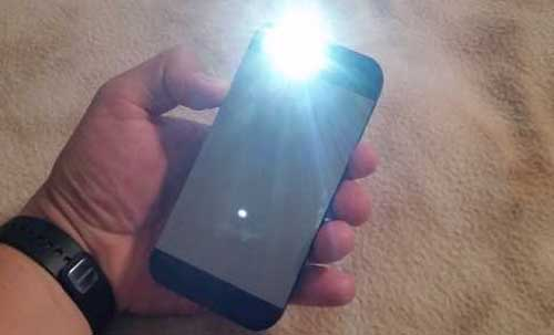Почему обычный фонарик на Андроиде может быть очень опасен? безопасность,смартфоны,технологии