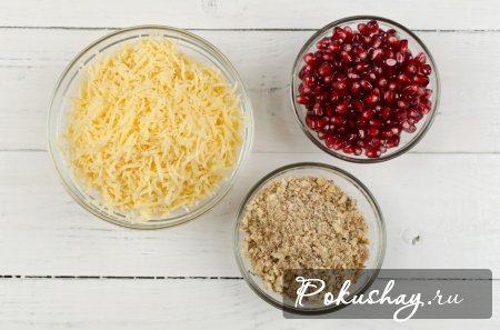 Когда «Оливье» уже в печёнках сидит: 3 новых, оригинальных и вкусных салата на Новый год