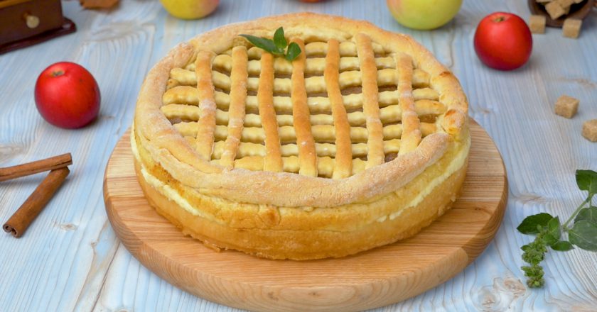 Яблочный пирог с творогом: очаровательная деревенская выпечка