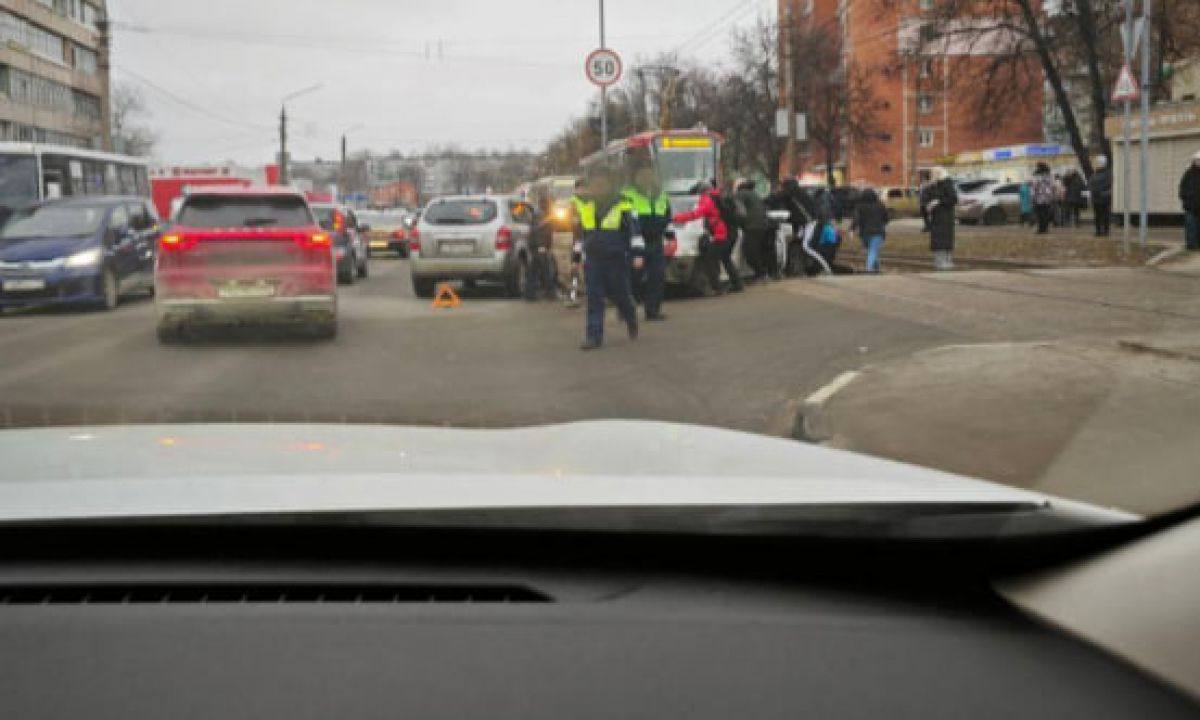 В ДТП в Туле пострадала девушка