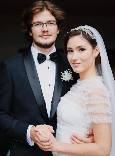 18-летняя дочь Бориса Немцова вышла замуж: как это было Дети,Дети знаменитостей