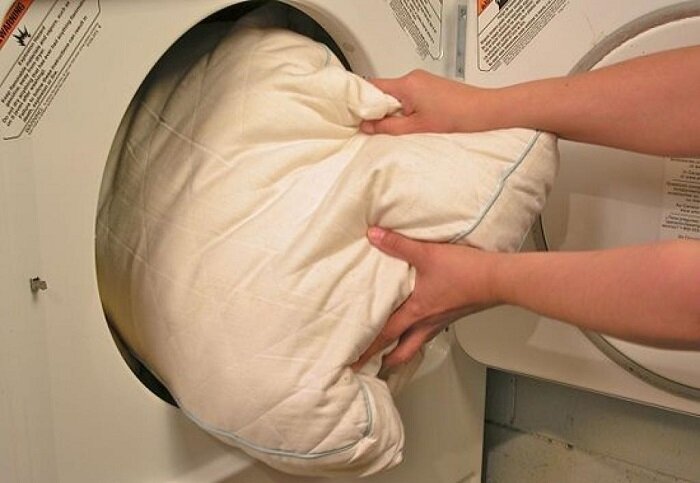 Как избавиться от желтых пятен на подушках: 4 эффективных способа лайфхаки,полезные советы,уборка