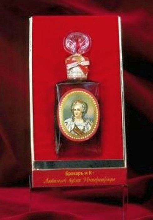 Как появился парфюм «Красная Москва», ставший символом достижений советской парфюмерии.  жизнь,история,приколы,тайны,факты