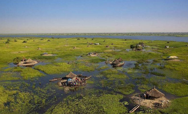 Странное племя живет посреди самого большого болота в Африке Африка,болото,нилоты,Природа,Пространство,экосистема