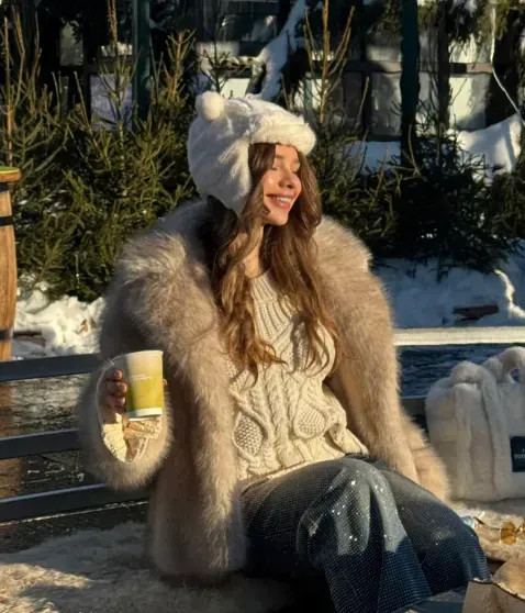 Анна Седокова с сыном, Тимур Родригез с Катей Кабак, Полина Аскери и Митя Фомин посетили светскую Масленицу в 