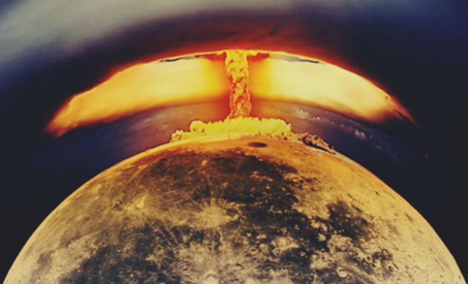 Ученые показали, что будет если взорвать атомную бомбу на Луне